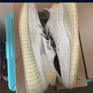 Yeezy Light V2 350 Boost